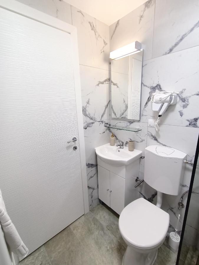 Casa Tiky Hotel Timisoara Luaran gambar