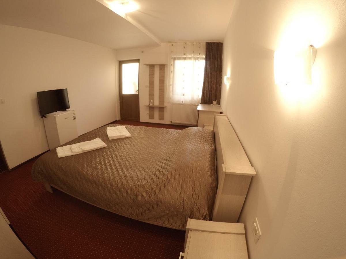 Casa Tiky Hotel Timisoara Luaran gambar
