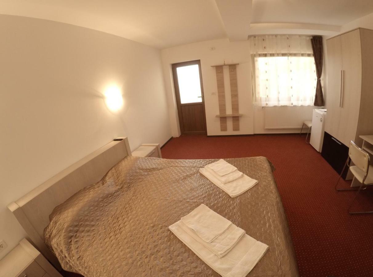 Casa Tiky Hotel Timisoara Luaran gambar