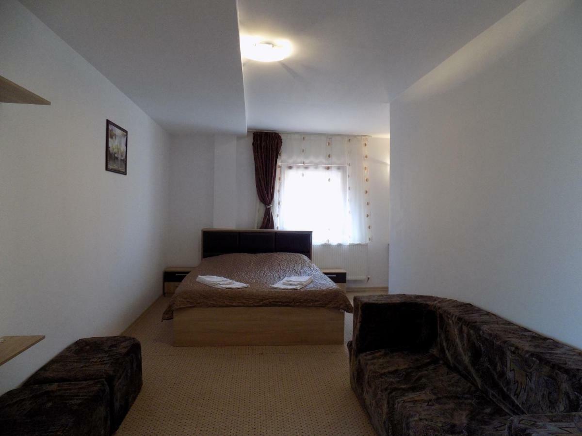 Casa Tiky Hotel Timisoara Luaran gambar