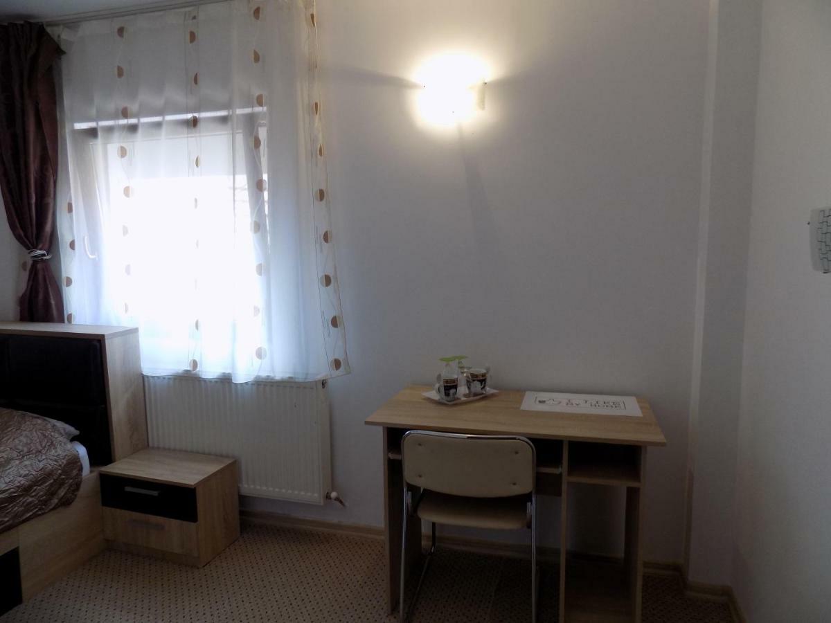 Casa Tiky Hotel Timisoara Luaran gambar