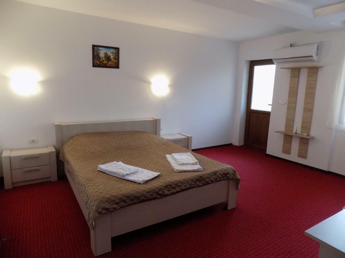 Casa Tiky Hotel Timisoara Luaran gambar