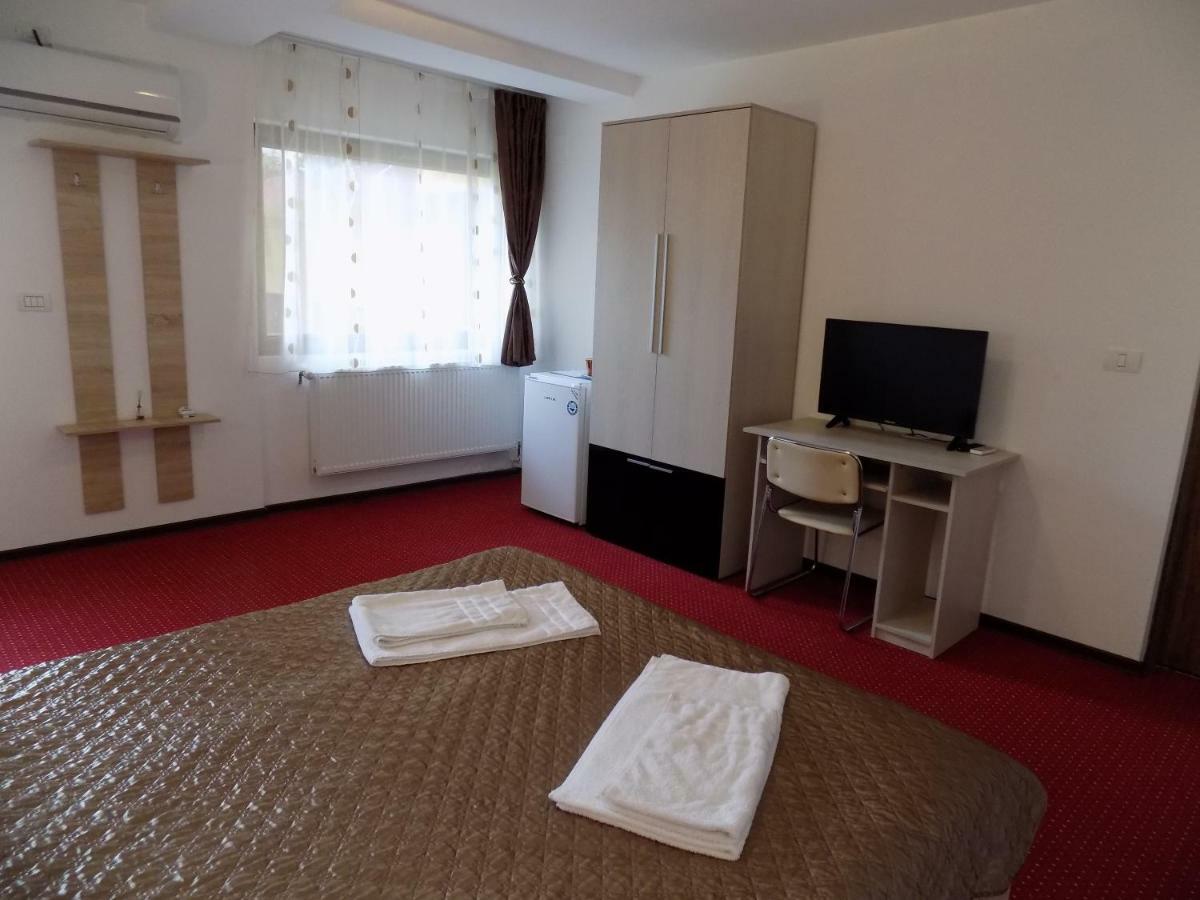 Casa Tiky Hotel Timisoara Luaran gambar